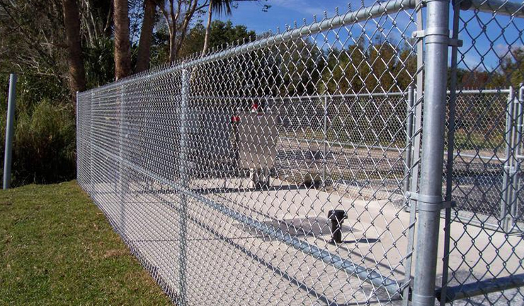 commercial-chain-link-fencing